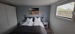 Erstes Schlafzimmer